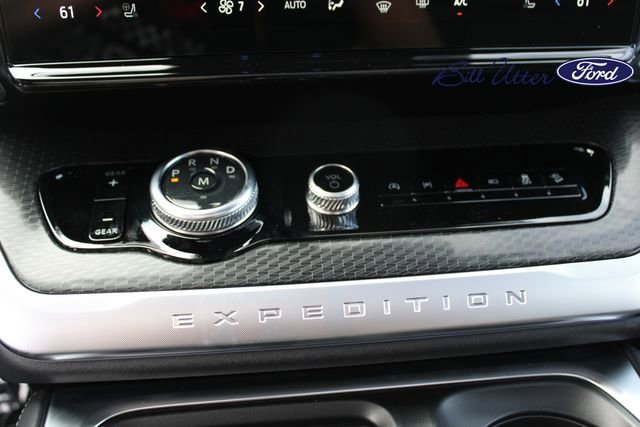 New 2026 Ford Expedition Platinum w/ Stealth Appearance Package image 15