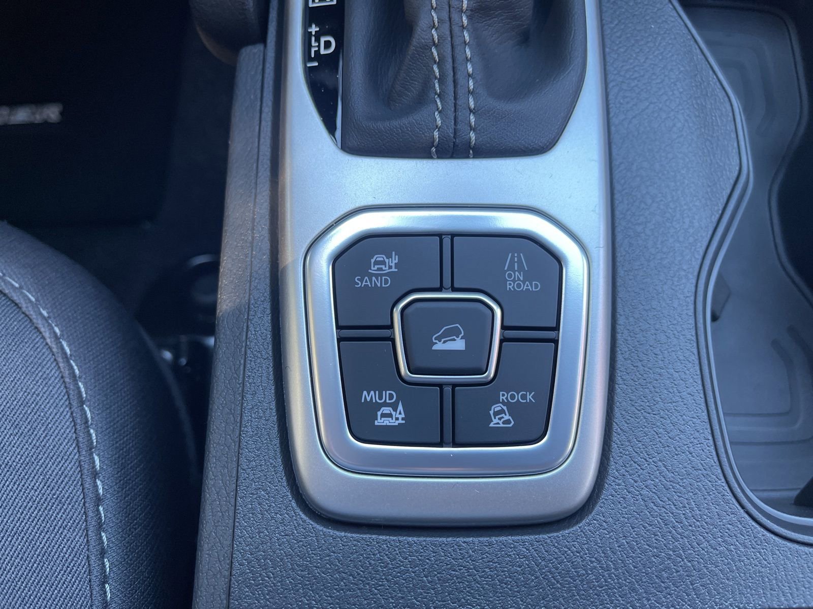 New 2026 Nissan Frontier SV image 30