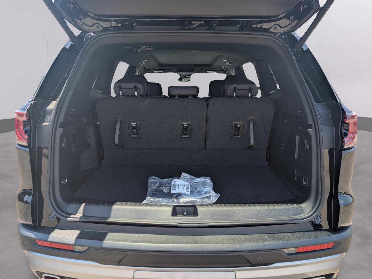 New 2025 GMC Acadia Elevation w/ Elevation Premium Package image 33