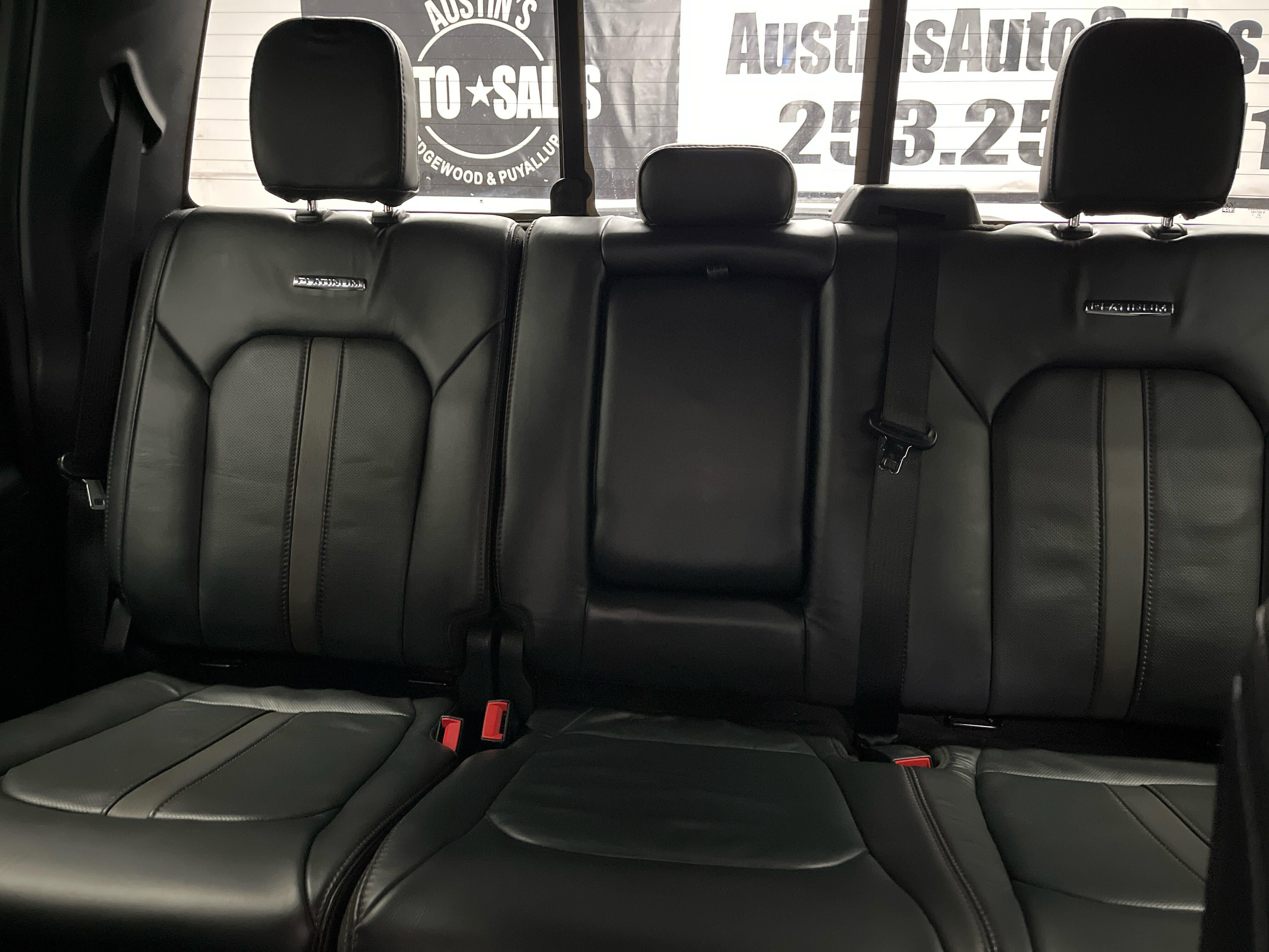 Used 2022 Ford F350 Platinum w/ FX4 Off-Road Package image 30