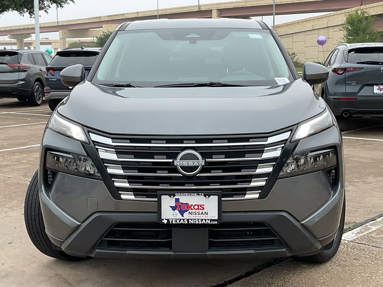 Used 2025 Nissan Rogue SV FWD image 3