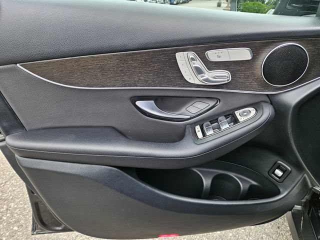Used 2020 Mercedes-Benz GLC 300 4MATIC image 26