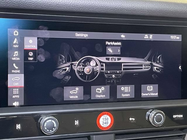 Certified 2026 Porsche Macan S AWD/4WD image 31