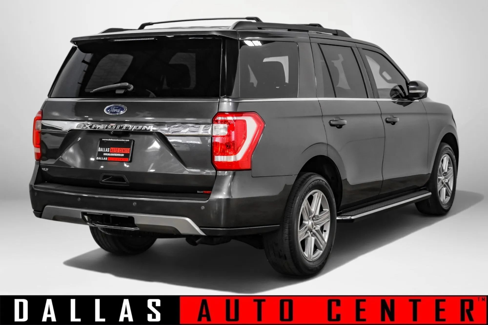 Used 2019 Ford Expedition XLT w/ Equipment Group 202A RWD image 5
