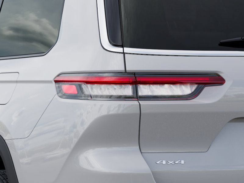 New 2026 Jeep Grand Cherokee L Laredo w/ Trailer Tow Package AWD/4WD image 9