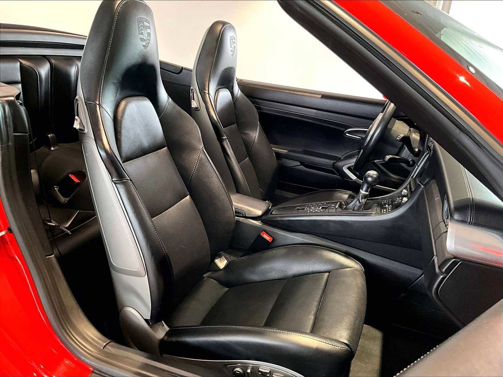 Used 2016 Porsche 911 Carrera GTS RWD image 21
