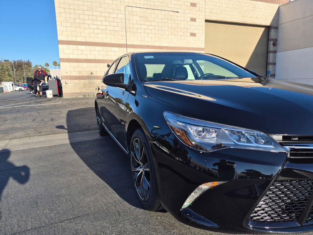 Used 2016 Toyota Camry XSE image 2