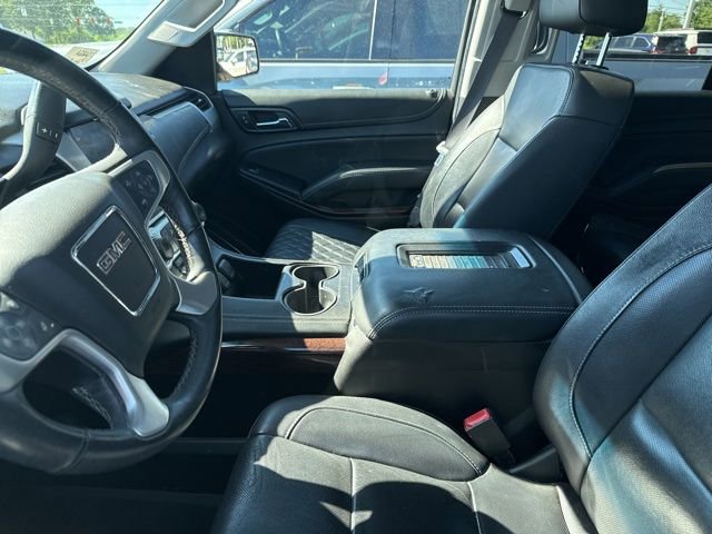 Used 2017 GMC Yukon SLT w/ Open Road Package AWD/4WD image 4