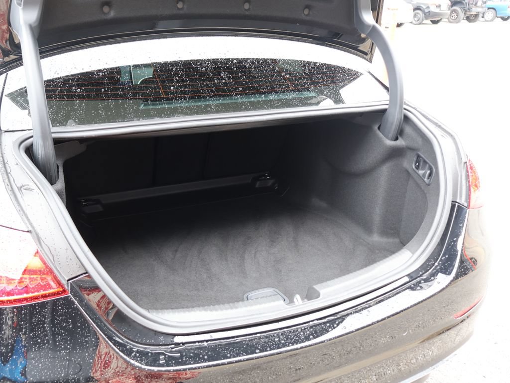 Used 2025 Mercedes-Benz C 300 4MATIC Sedan image 15
