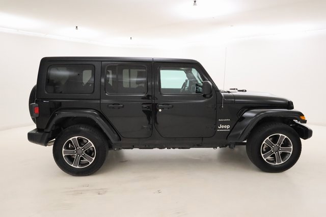 Used 2023 Jeep Wrangler Sahara image 2