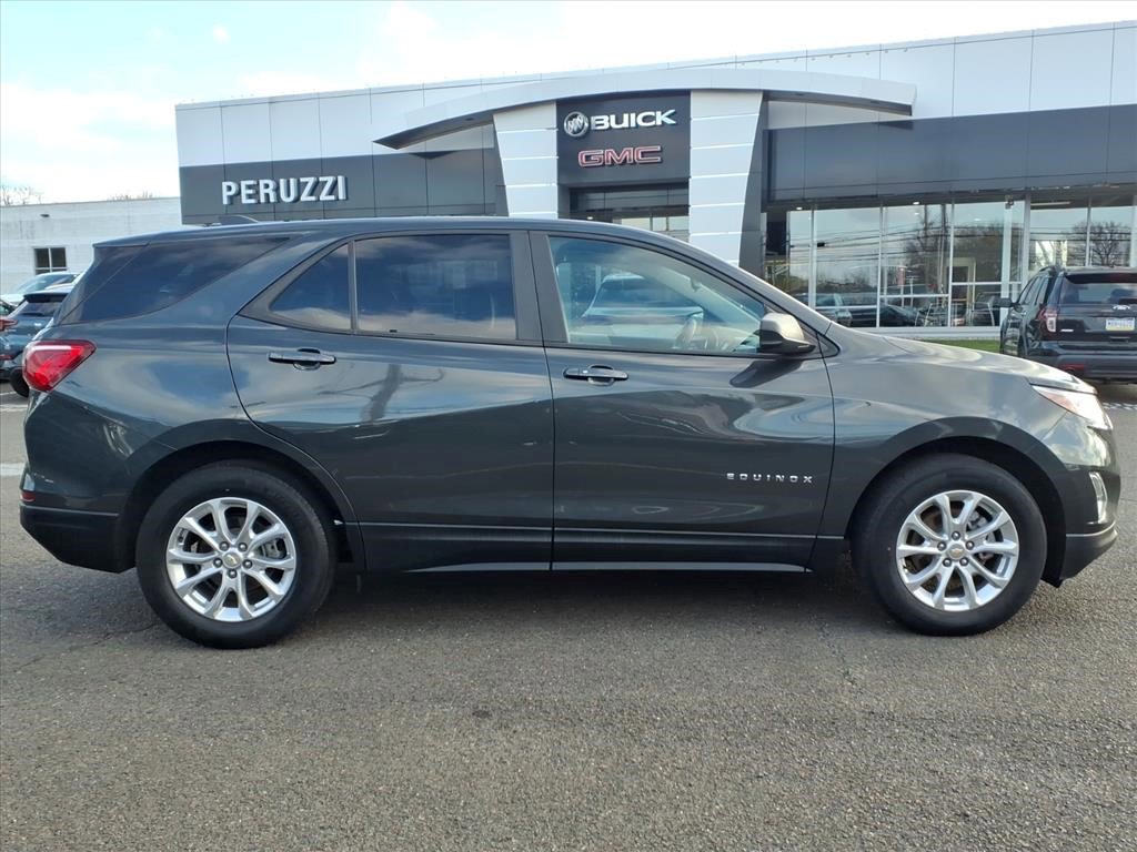 Certified 2021 Chevrolet Equinox LS w/ LS Convenience Package image 2