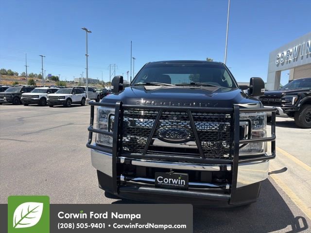 Used 2022 Ford F350 XL w/ STX Appearance Package AWD/4WD image 2