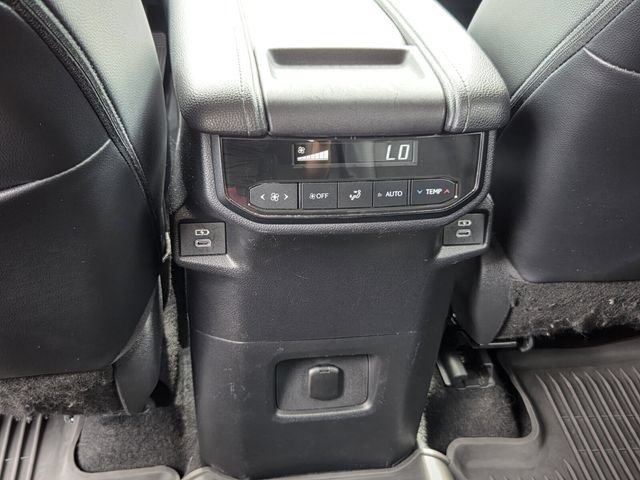 Used 2024 Toyota Grand Highlander FWD image 17