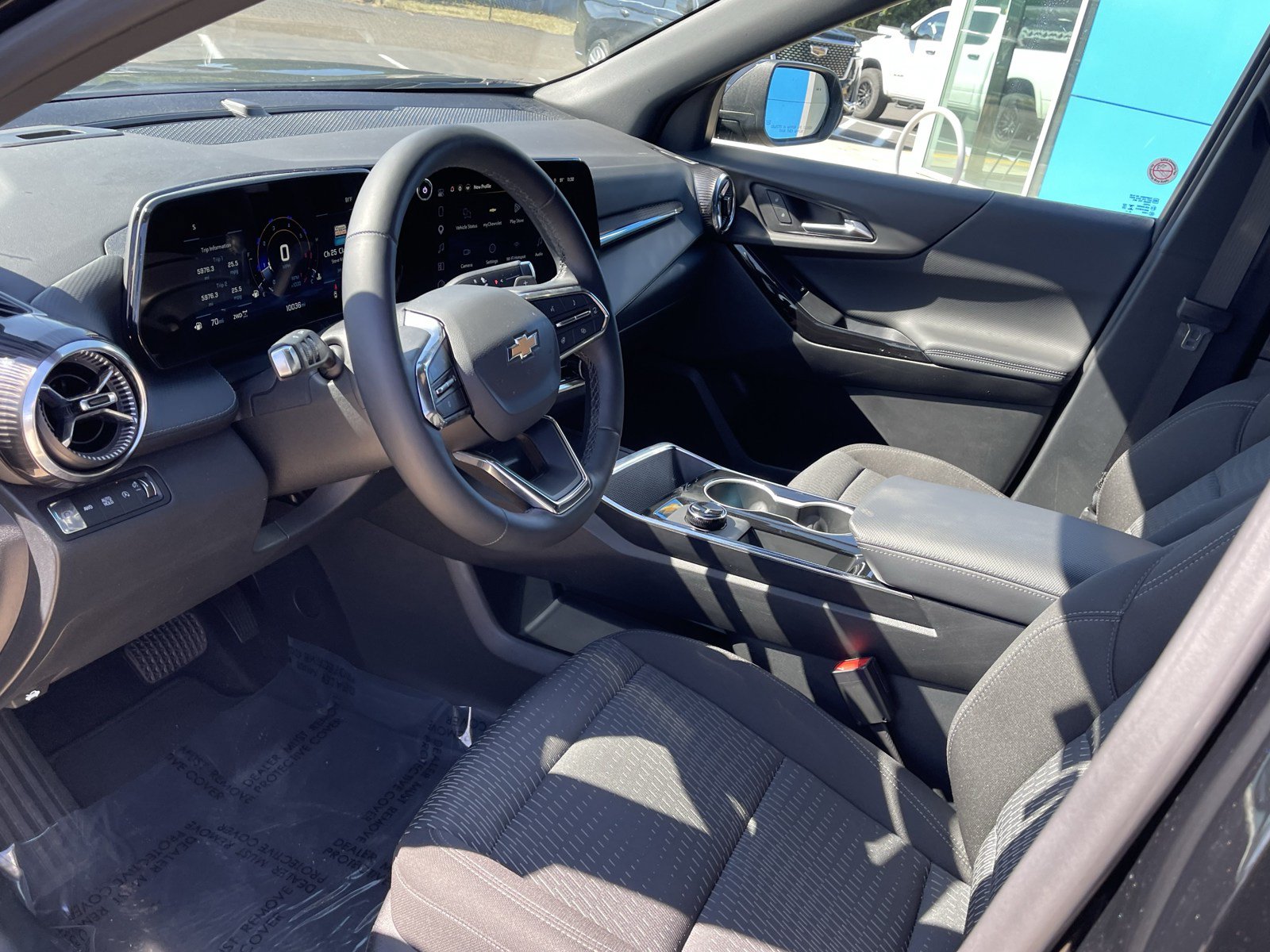 Used 2026 Chevrolet Equinox LT AWD/4WD image 10
