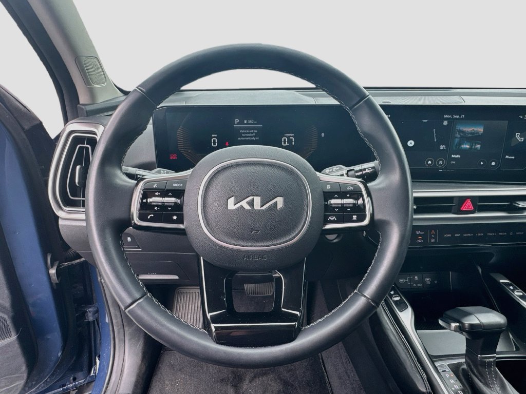 Certified 2024 Kia Sorento S w/ Panoramic Sunroof Package AWD/4WD image 14