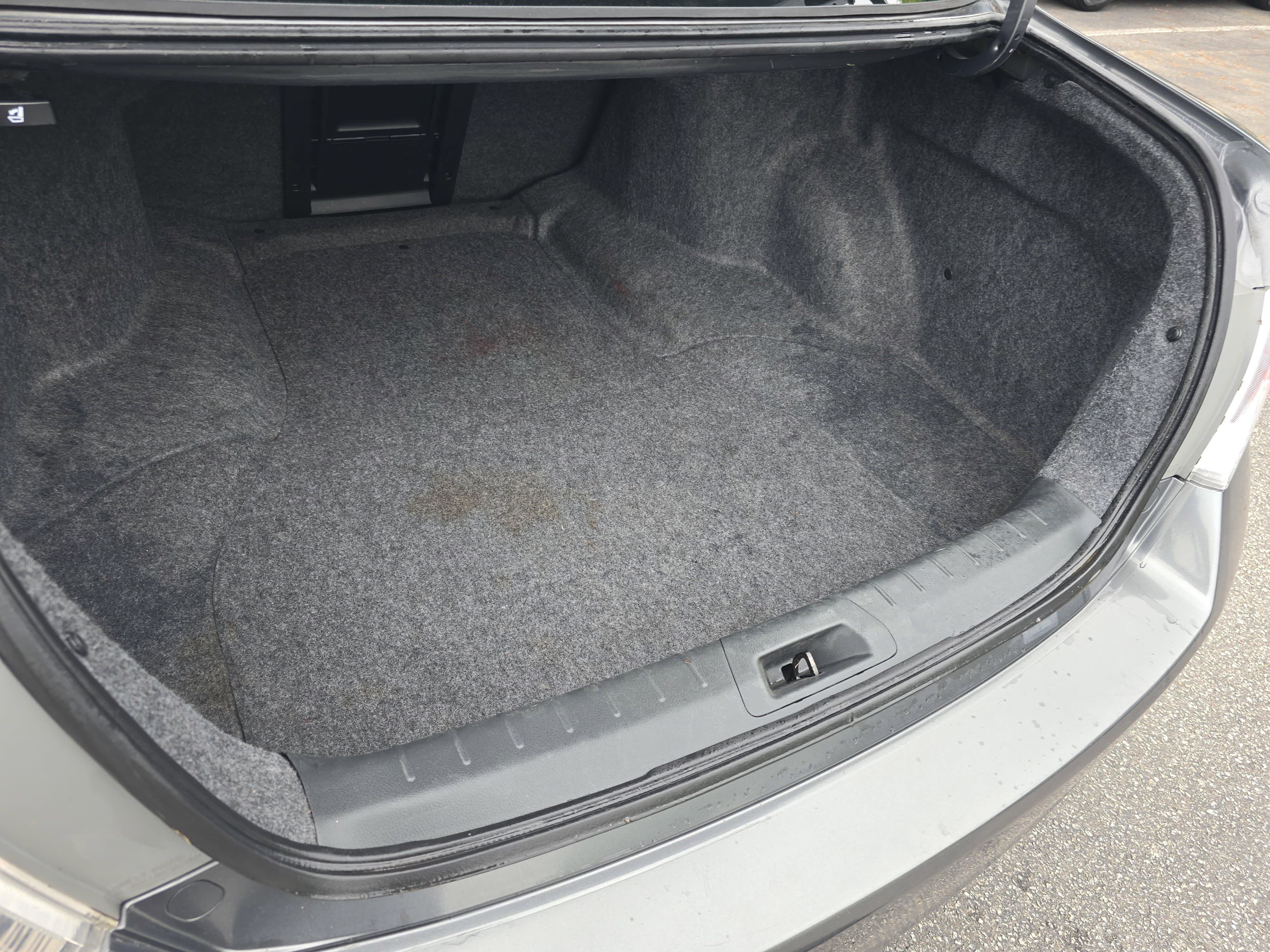 Used 2010 Honda Accord LX image 12
