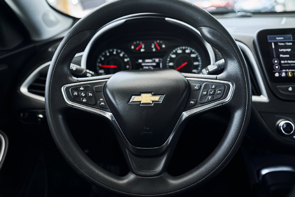 Used 2024 Chevrolet Malibu LT FWD image 18