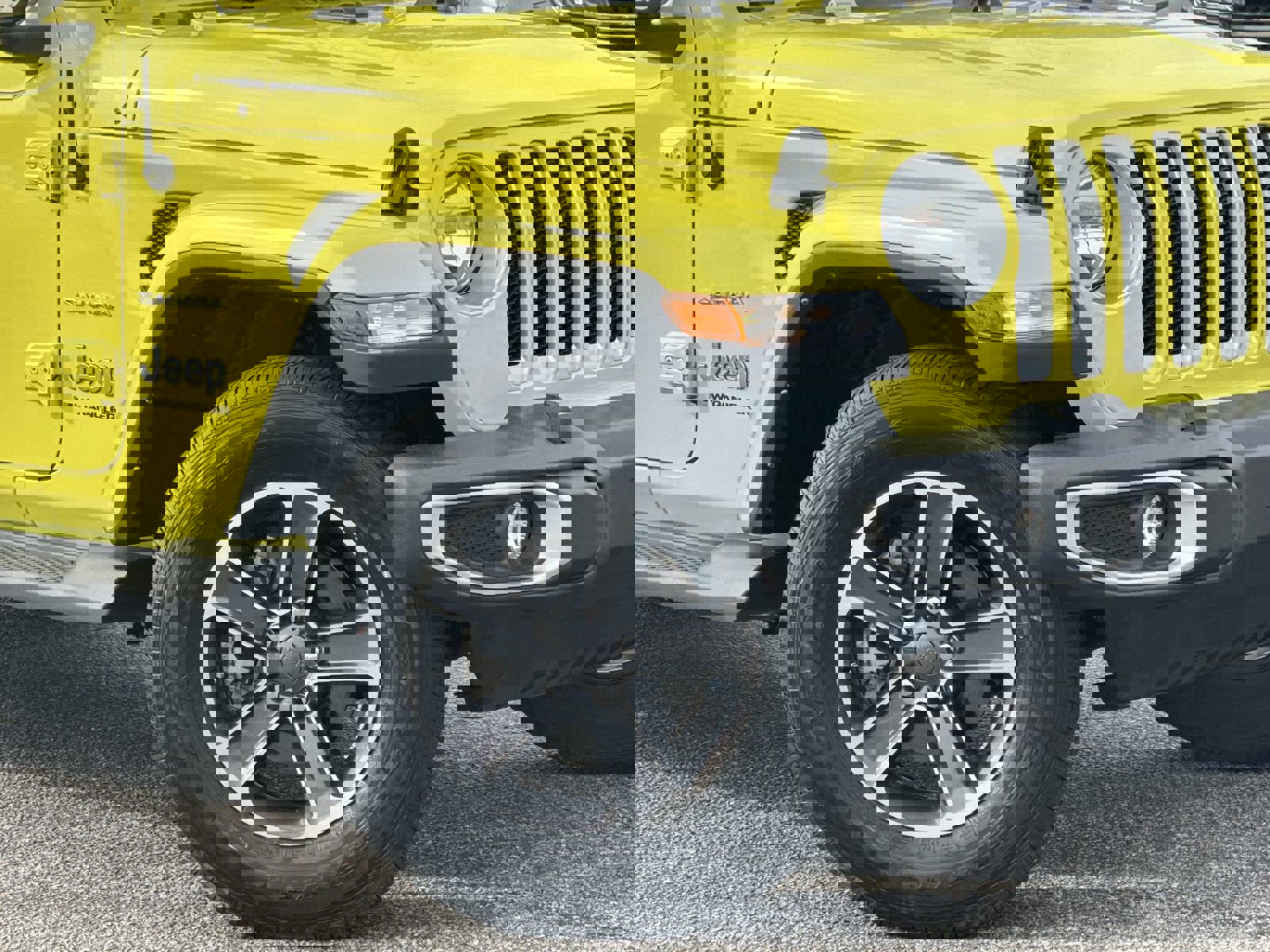 Used 2023 Jeep Wrangler Sahara image 12