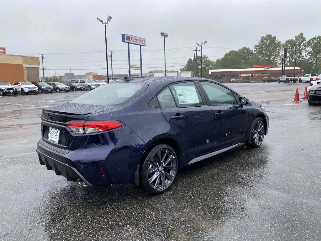 New 2026 Toyota Corolla SE w/ SE Package FWD image 3