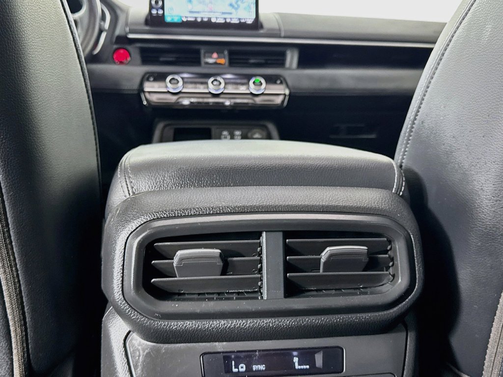 Used 2023 Honda Pilot Touring image 34