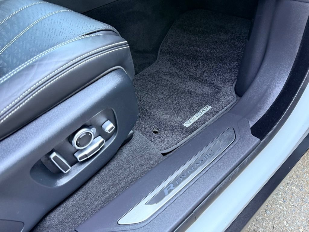 Used 2019 Land Rover Range Rover Velar R-Dynamic HSE AWD/4WD image 23