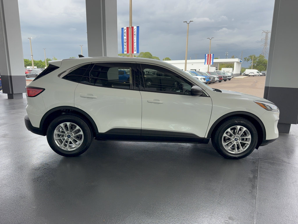 Certified 2022 Ford Escape SE FWD image 5
