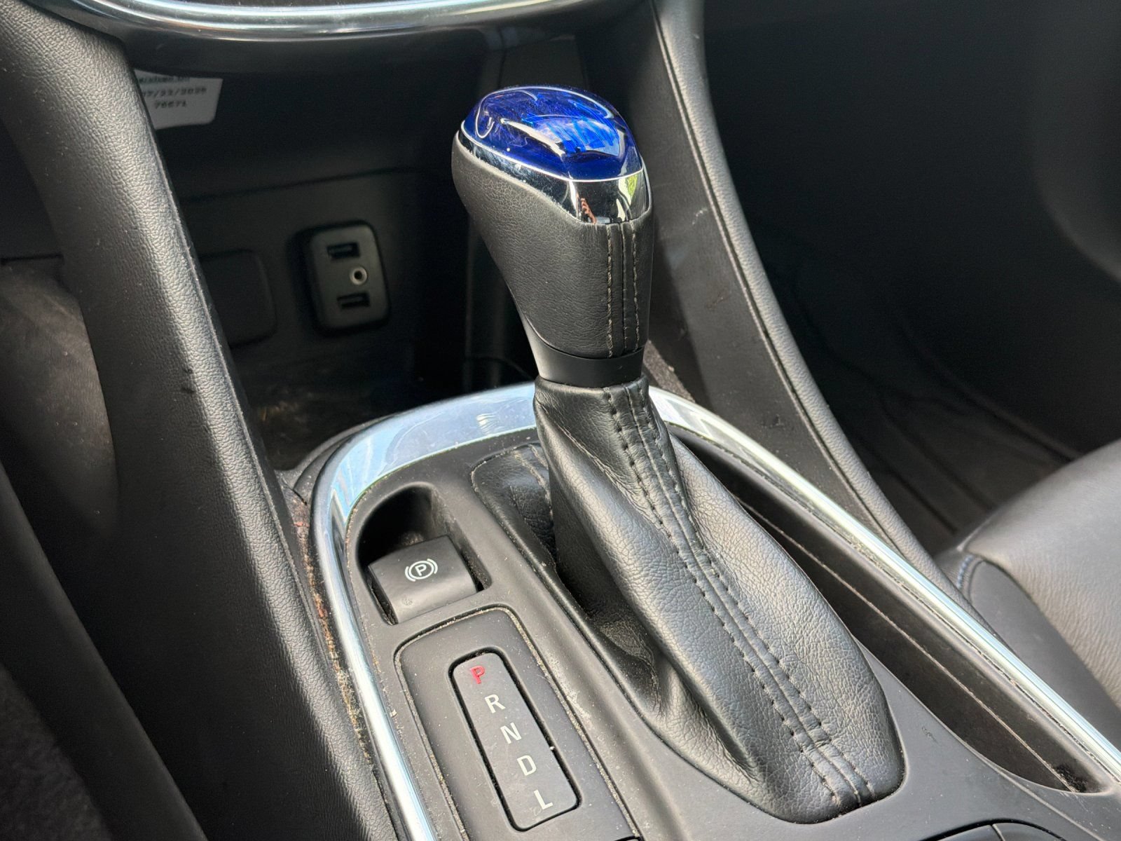 Used 2016 Chevrolet Volt Premier w/ Driver Confidence Package FWD image 20