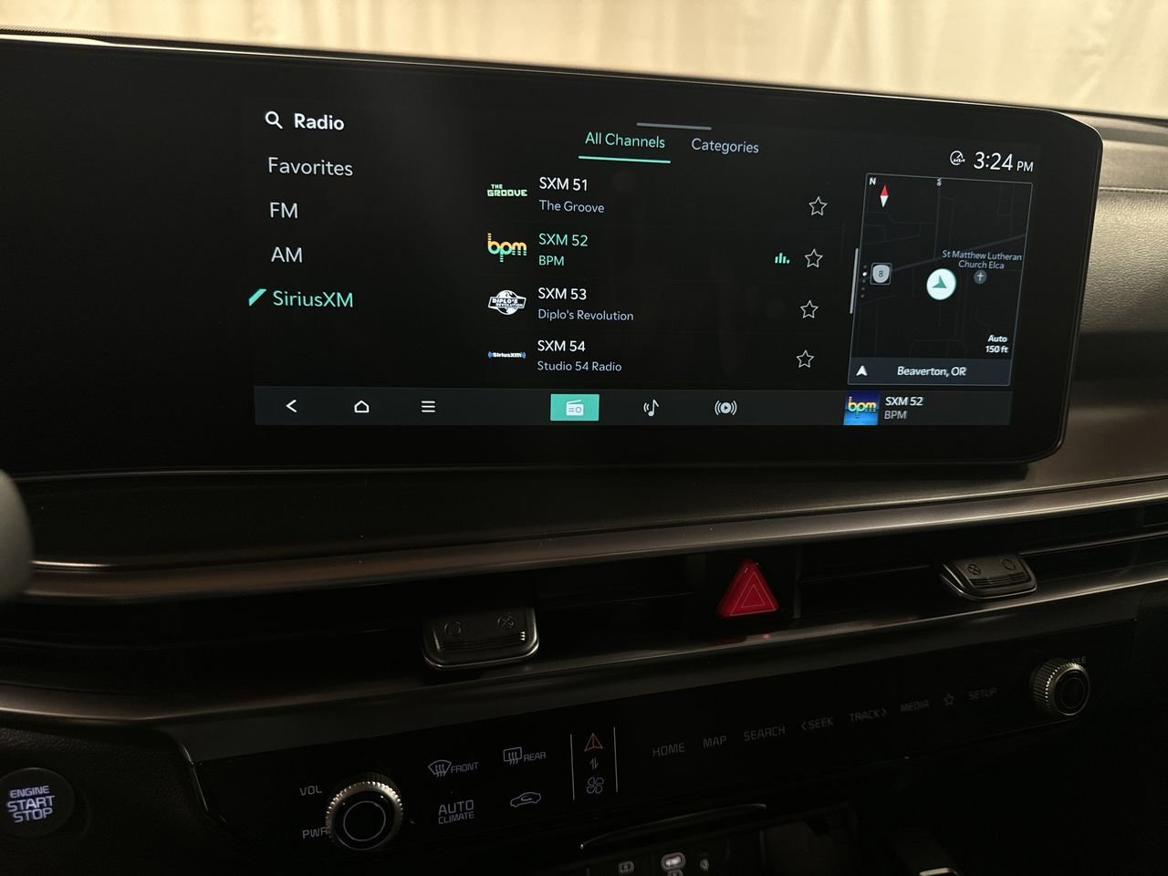 Certified 2025 Kia Sorento EX w/ EX Panoramic Sunroof Package image 22