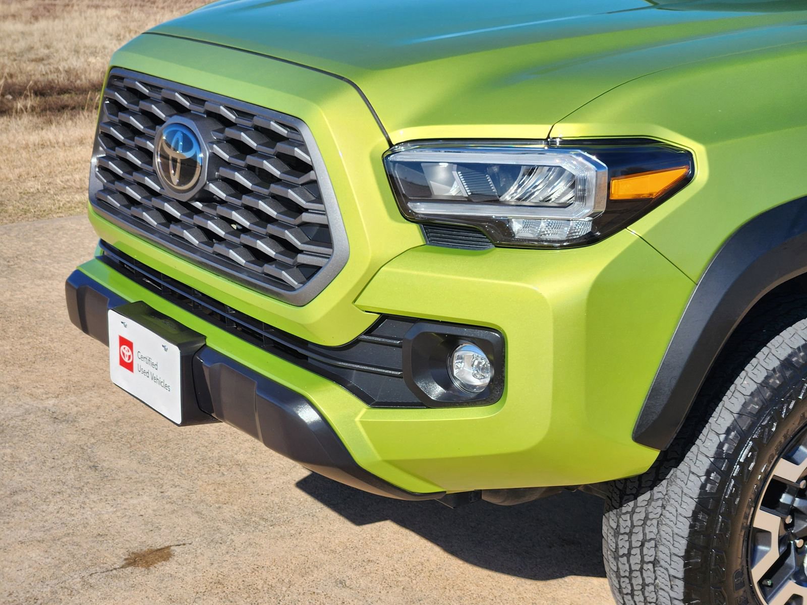 Used 2023 Toyota Tacoma TRD Off-Road image 10