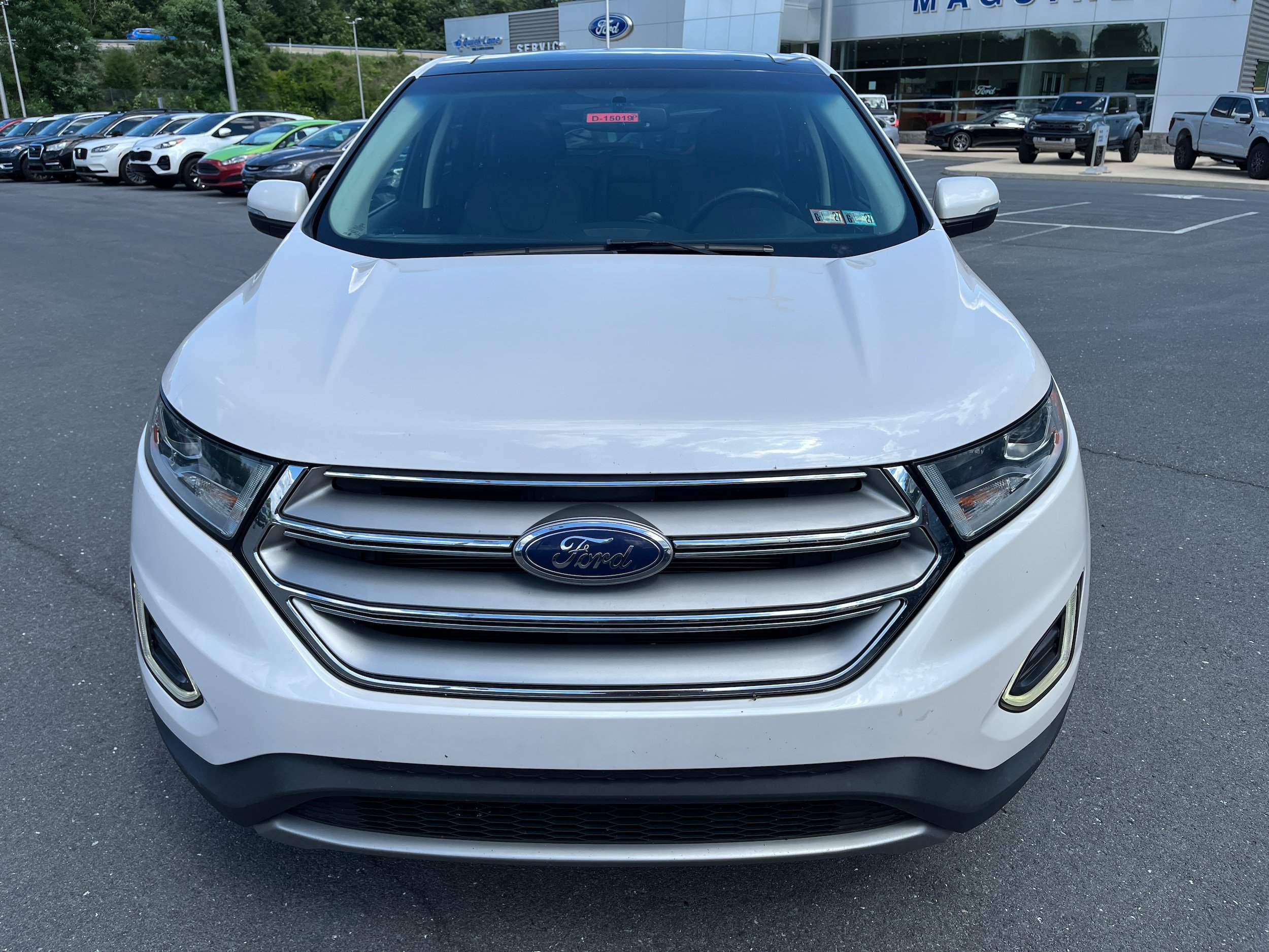 Used 2016 Ford Edge Titanium w/ Equipment Group 301A AWD/4WD image 4