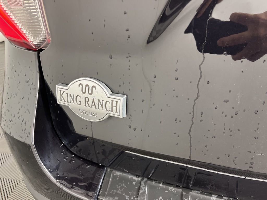 Used 2022 Ford Explorer King Ranch w/ Technology Package image 4