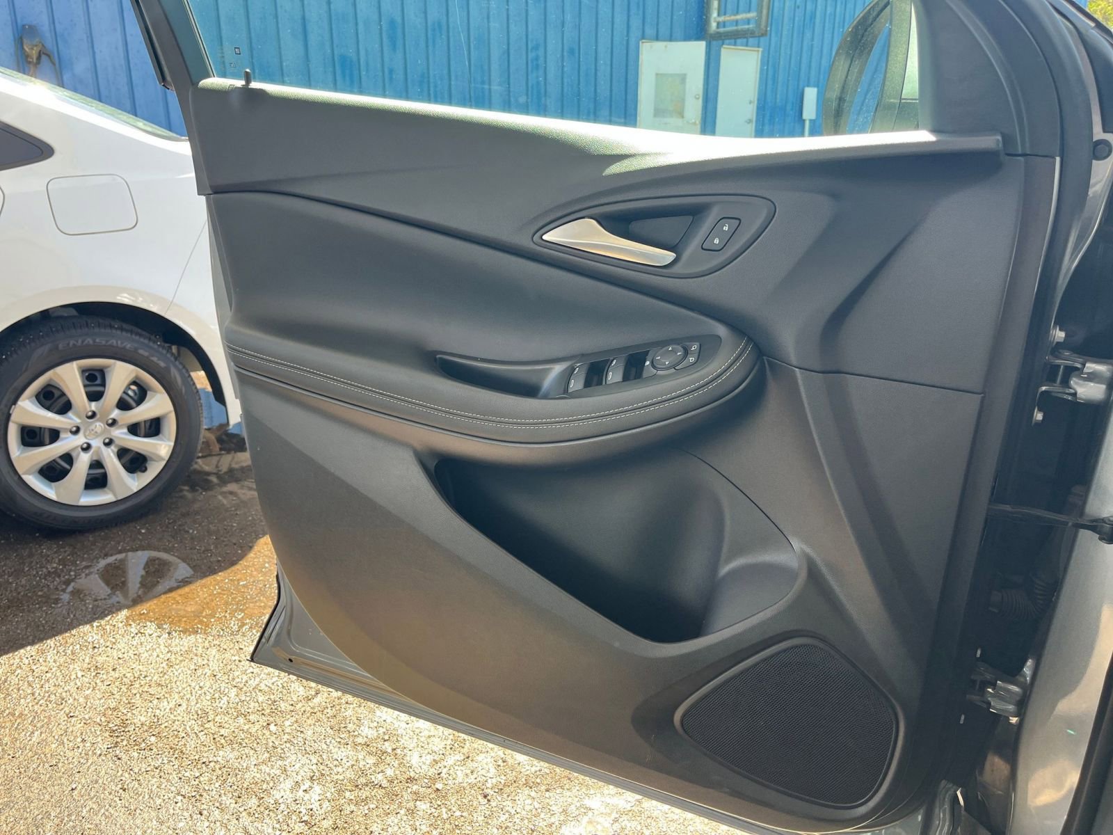 Used 2025 Buick Encore GX Preferred image 18