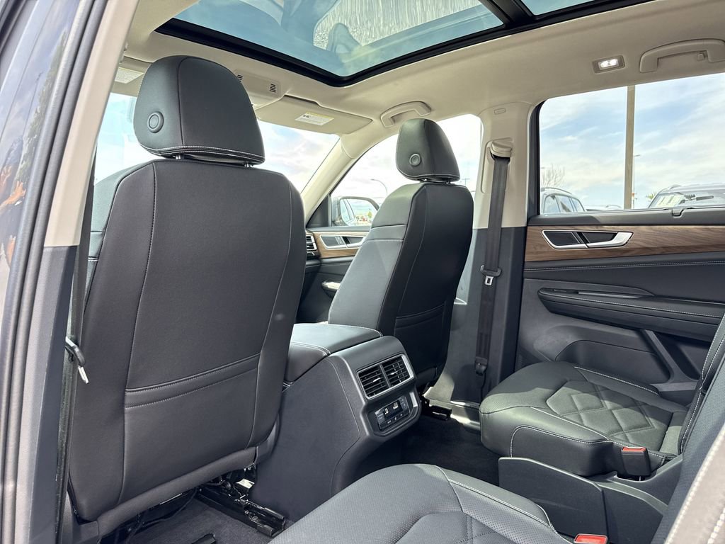 New 2026 Volkswagen Atlas SE image 13