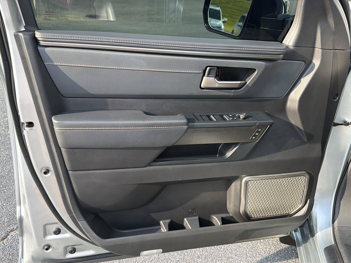 Used 2026 Toyota Sequoia Capstone AWD/4WD image 18