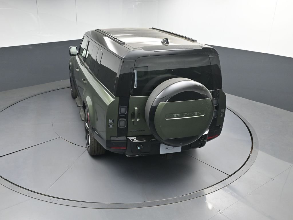 New 2026 Land Rover Defender 130 X-Dynamic SE AWD/4WD image 34