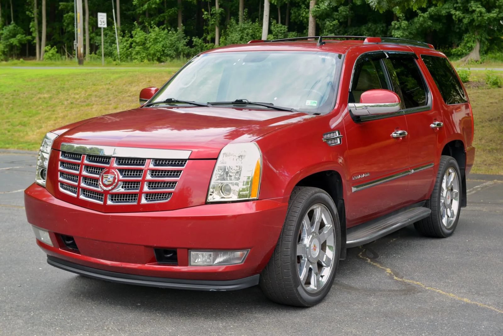 Used 2010 Cadillac Escalade Luxury AWD/4WD image 33