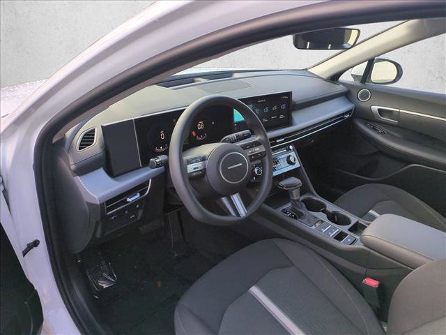 Certified 2025 Hyundai Sonata SE image 10