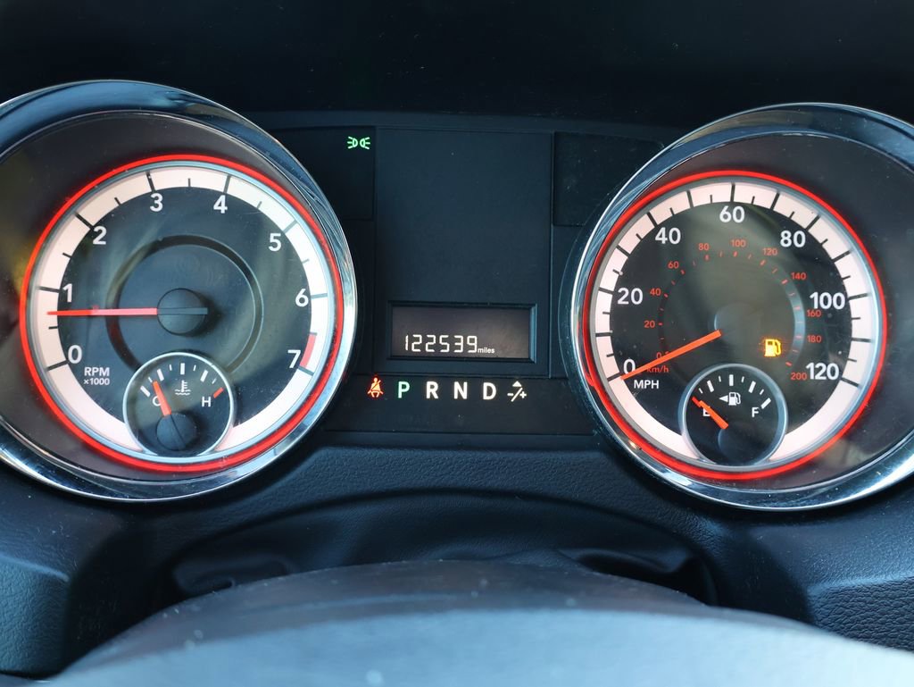 Used 2015 Dodge Grand Caravan American Value Package w/ UConnect Hands-Free Group image 2