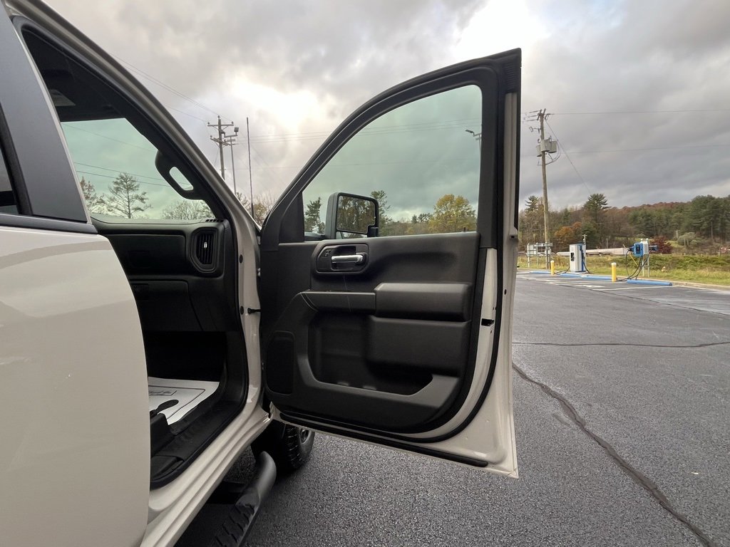 New 2026 Chevrolet Silverado 2500 Custom w/ Custom Value Package image 19