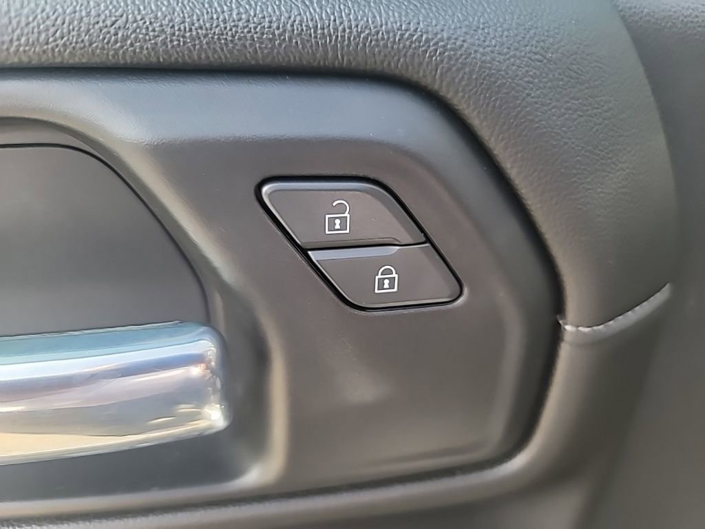 Used 2020 GMC Sierra 1500 Elevation w/ Elevation Value Package image 12