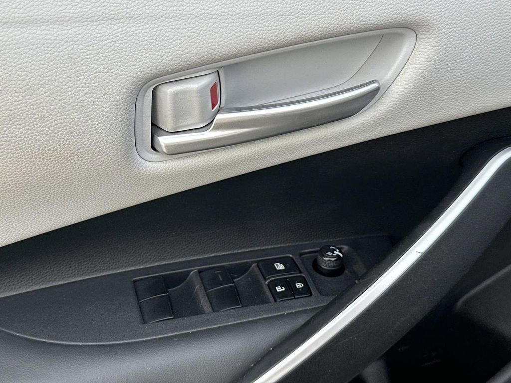 Used 2024 Toyota Corolla SE FWD image 16