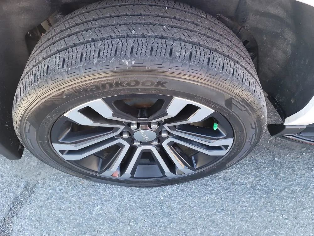 Used 2020 GMC Yukon XL SLT w/ Open Road Package image 40