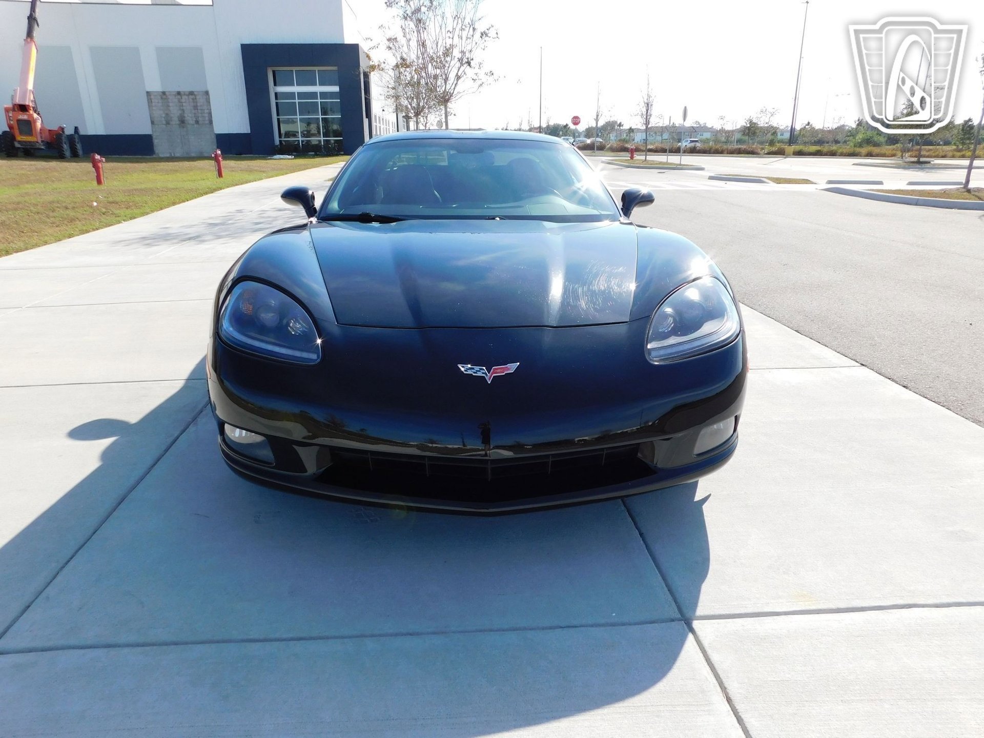 Used 2005 Chevrolet Corvette Coupe w/ Preferred Equipment Group RWD image 2