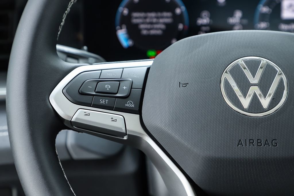 New 2026 Volkswagen Tiguan SE image 59