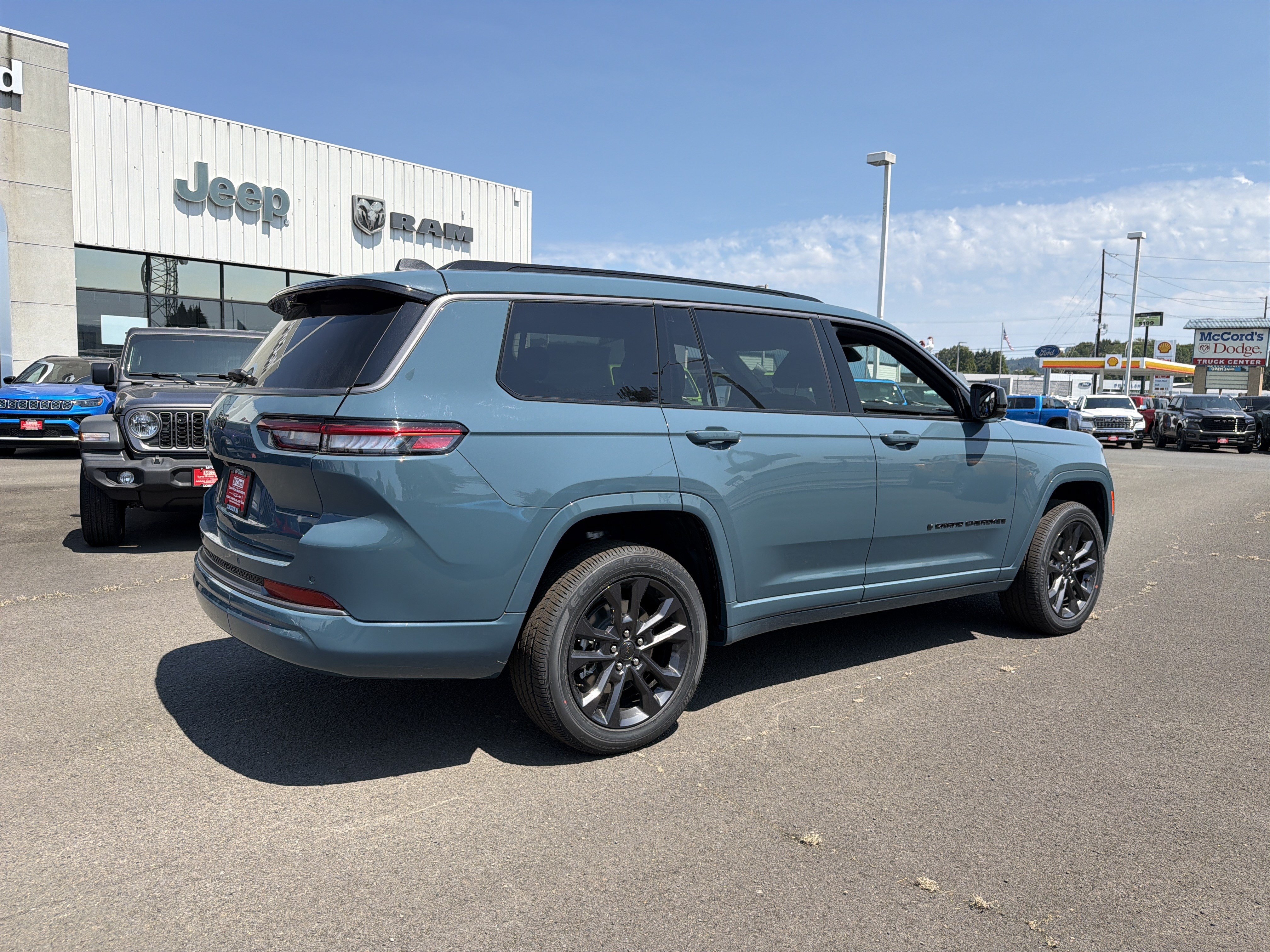 New 2026 Jeep Grand Cherokee L Limited AWD/4WD image 6