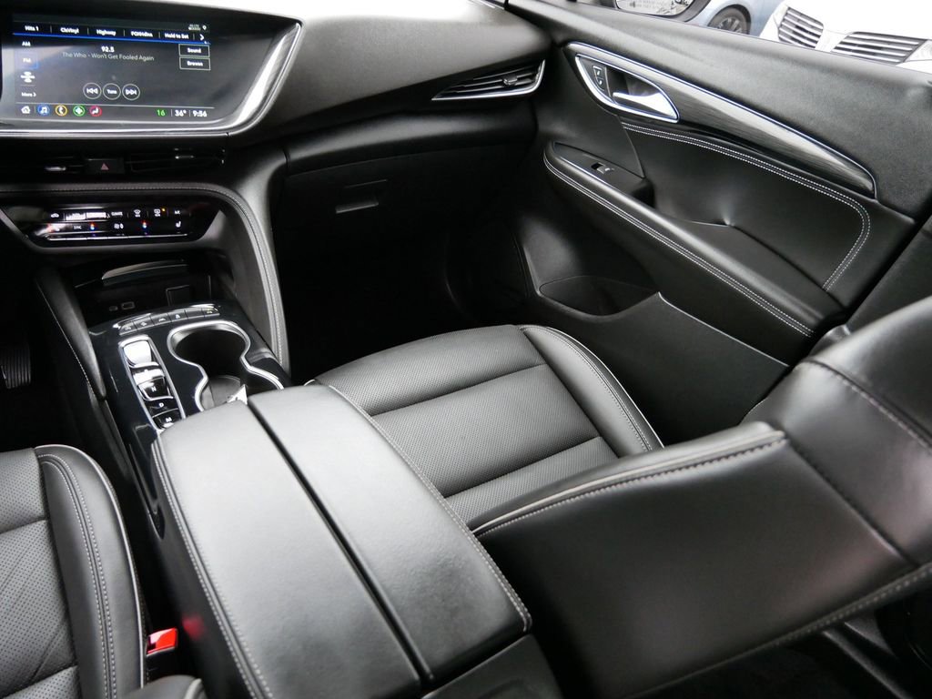 Used 2023 Buick Envision Essence image 15