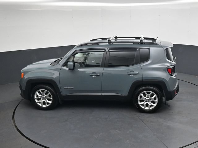 Used 2016 Jeep Renegade Latitude FWD image 28