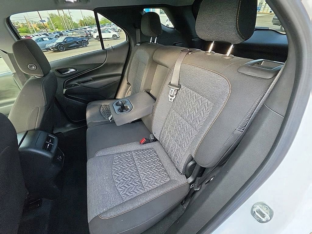 Used 2023 Chevrolet Equinox LT AWD/4WD image 22