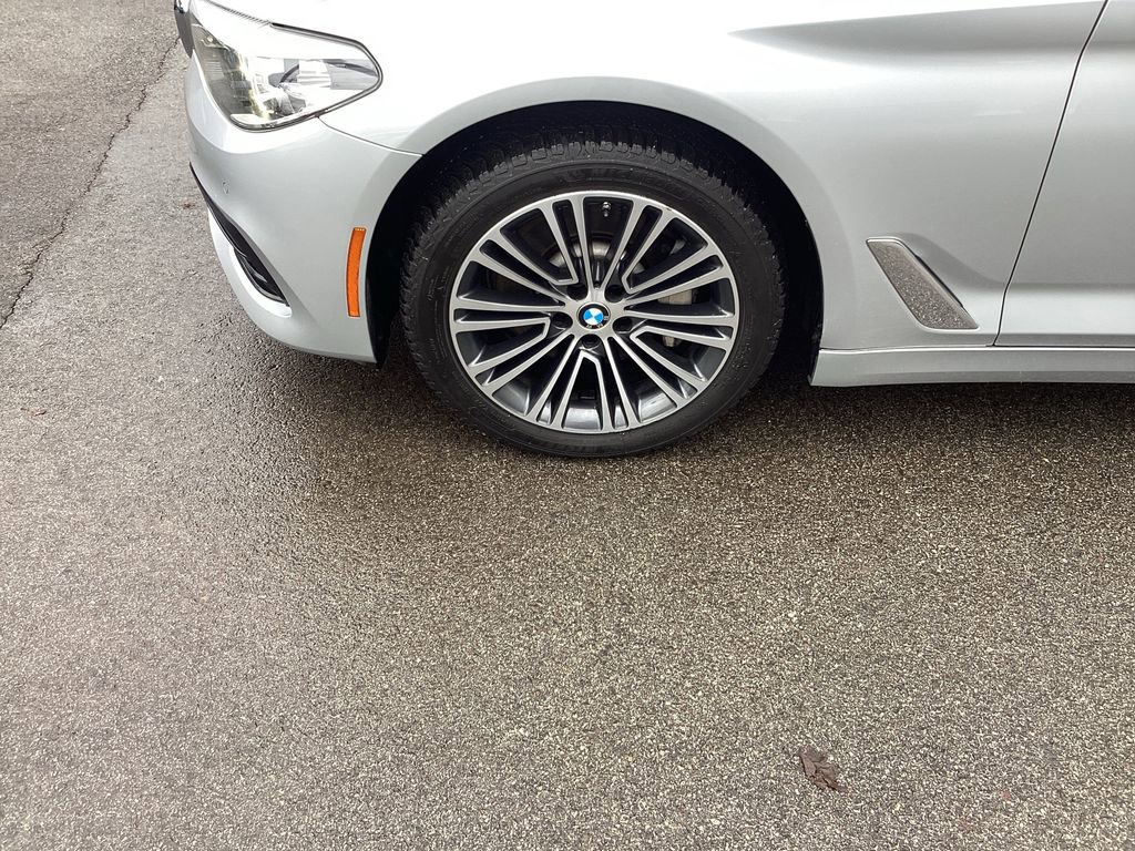 Used 2020 BMW 530i xDrive w/ Convenience Package image 32