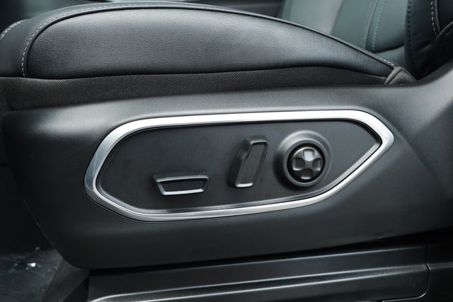 New 2026 Jeep Grand Wagoneer L Limited AWD/4WD image 25